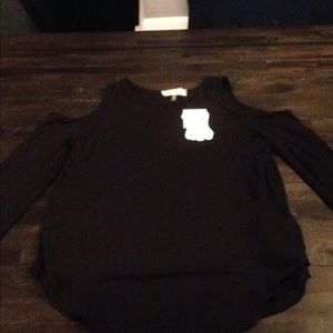 Cold shoulder knit top kids large